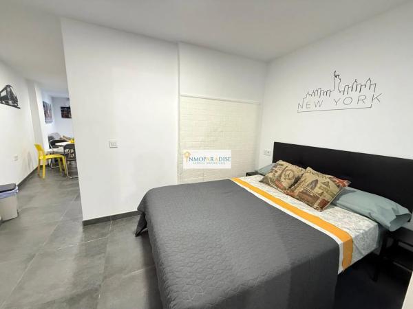 Local en calle Cardenal Payá