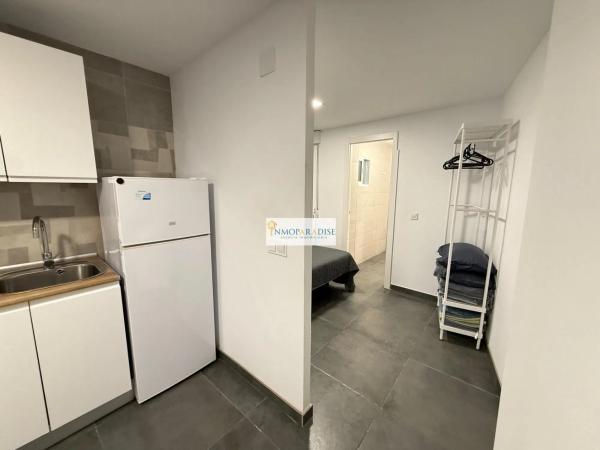 Local en calle Cardenal Payá