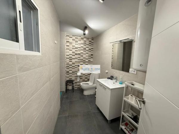 Local en calle Cardenal Payá