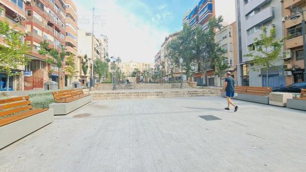 Local en Barrio Ensanche-Diputación