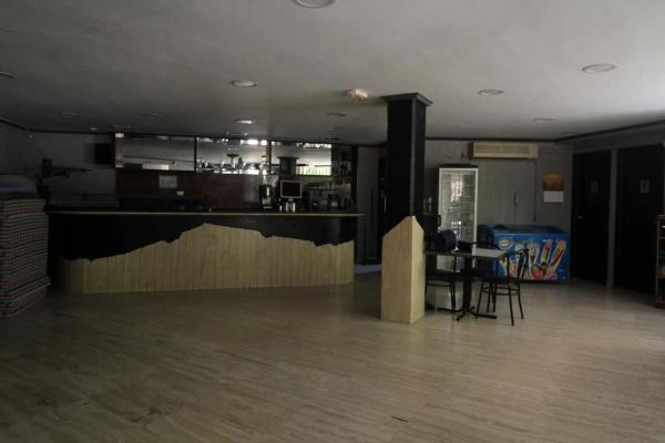 Local en plaza Deportista Andres Muñoz