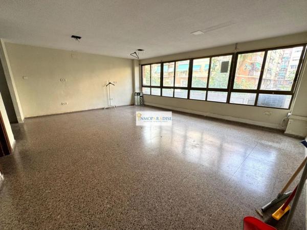 Local en calle de Gongora