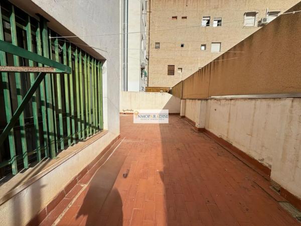 Local en calle de Gongora