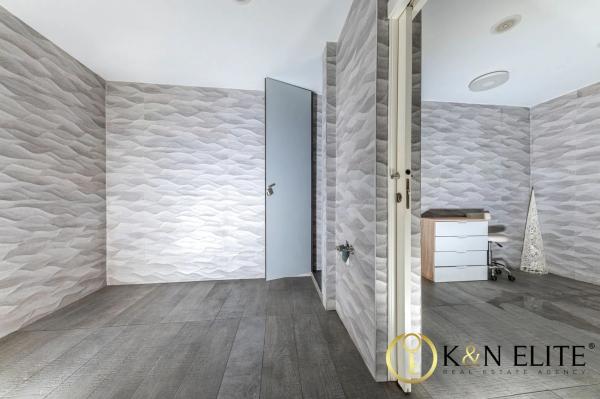 Local en calle Pintor Agrasot, 3