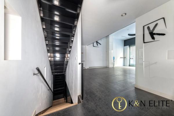 Local en calle Pintor Agrasot, 3