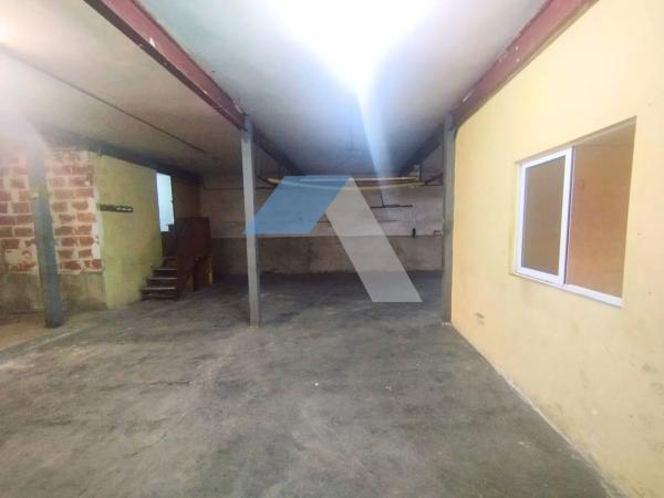 Local en Barrio Carolinas Bajas