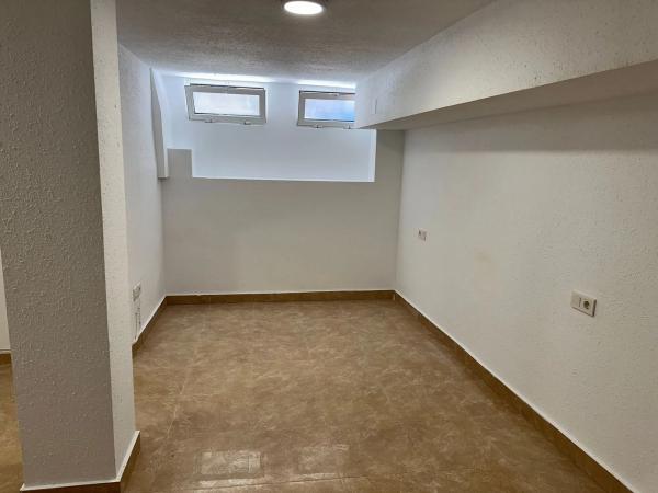 Local en calle Dato Iradier