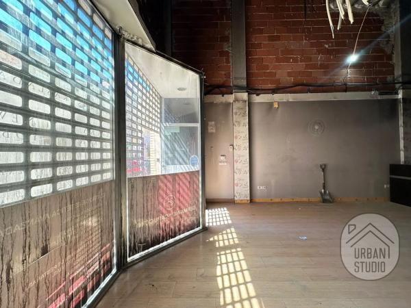 Local en calle Brasil