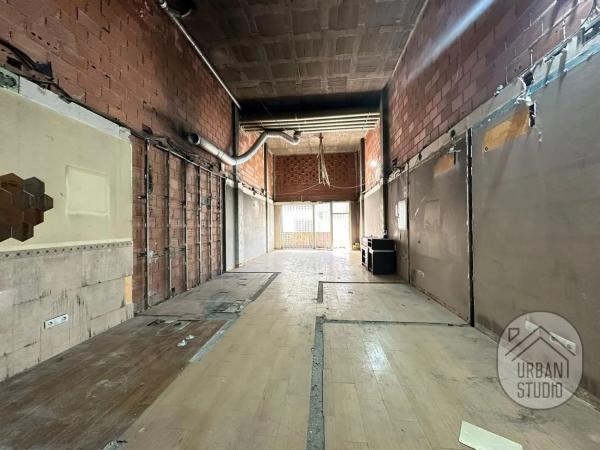 Local en calle Brasil