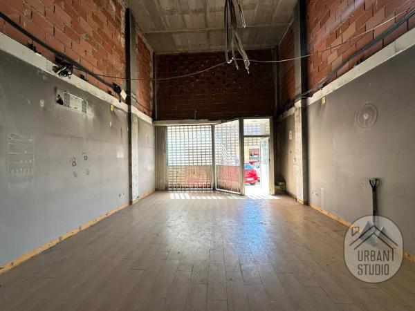 Local en calle Brasil