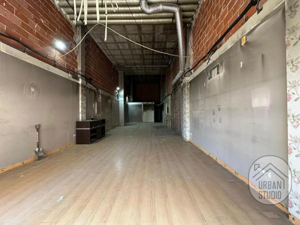 Local en calle Brasil