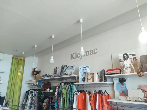 Local en avenida de Holanda