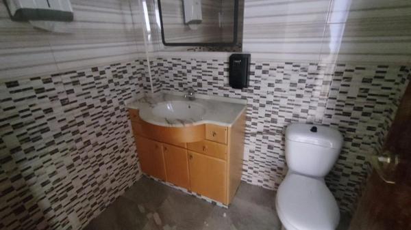 Local en calle de Perú, 4