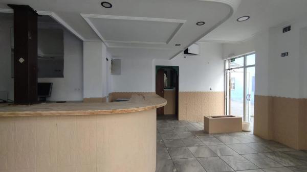 Local en calle de Perú, 4