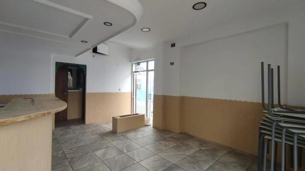 Local en calle de Perú, 4