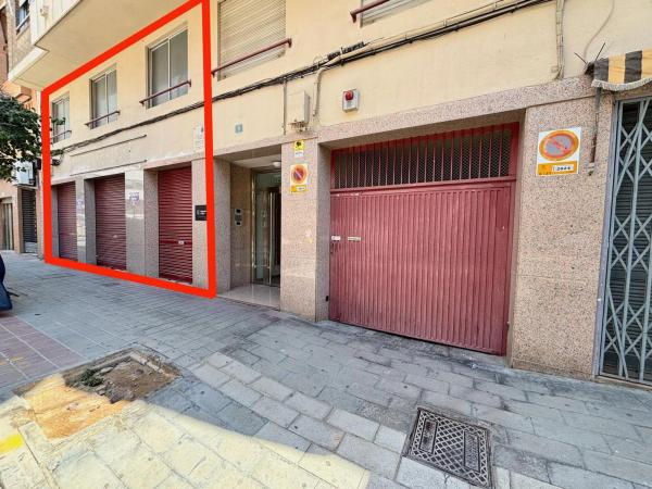 Local en calle Alberola, 9