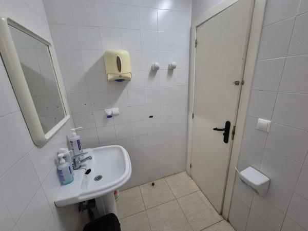 Local en calle Capitán Hernández Mira