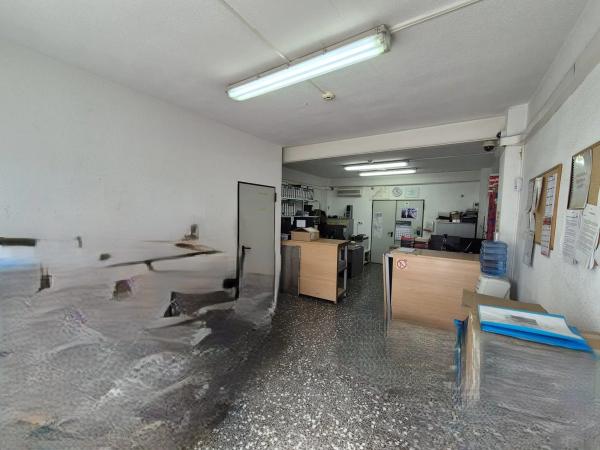 Local en calle Capitán Hernández Mira