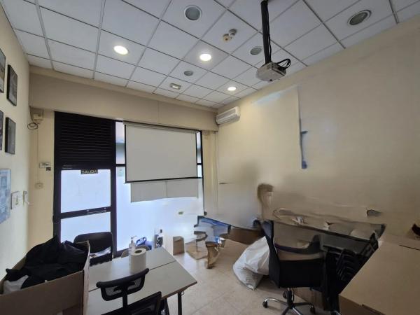 Local en calle Capitán Hernández Mira