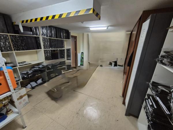 Local en calle Capitán Hernández Mira