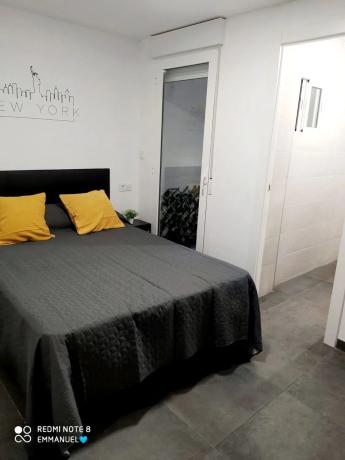 Local en calle Cardenal Payá