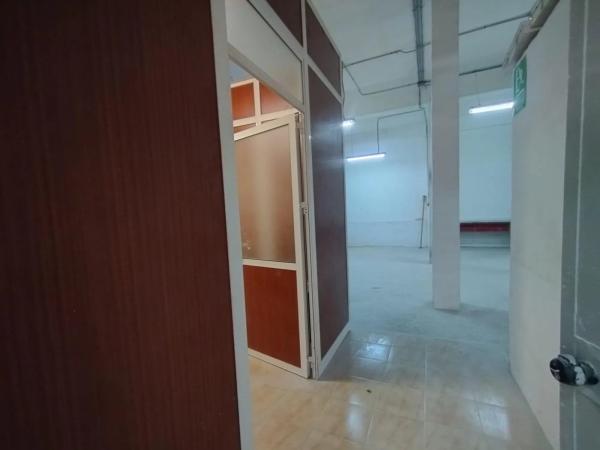 Local en calle de Casiopea