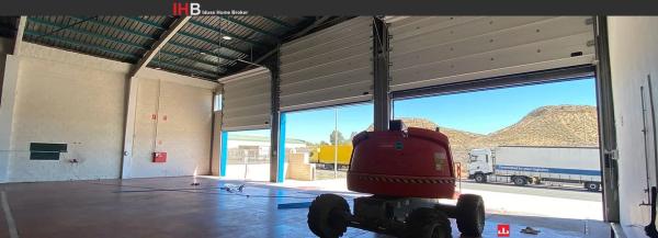 Nave en calle del Marco