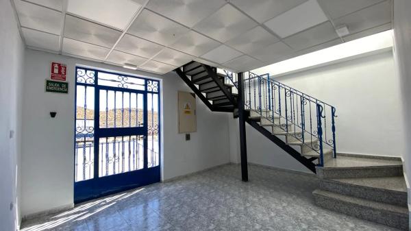 Nave en calle del Marco