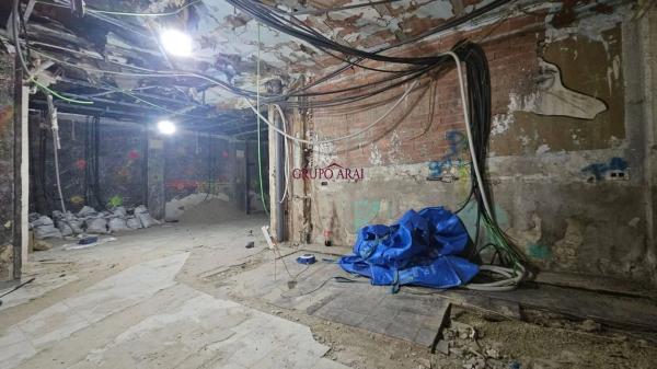 Local en calle Aspe, 11