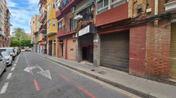 Local en calle Aspe, 11