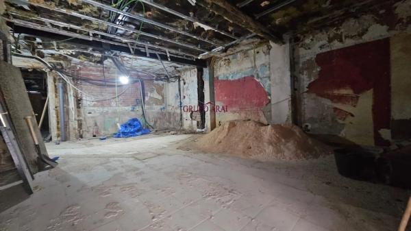 Local en calle Aspe, 11