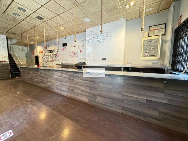 Local en calle de la Cruz del Sur