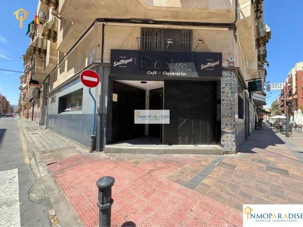 Local en calle de la Cruz del Sur