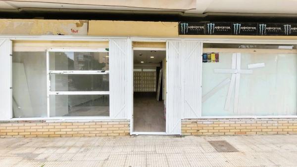 Local en avenida de Cataluña, 14