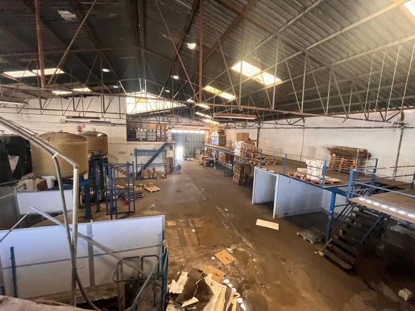 Nave en Barrio Ciudad de Asís - Font-Calent - El Bacarot