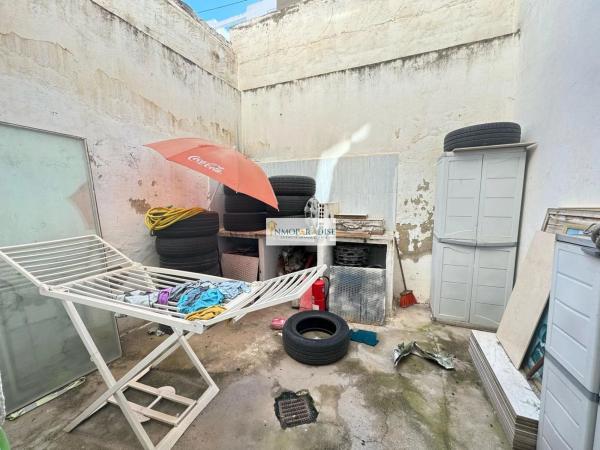 Local en calle Garbinet