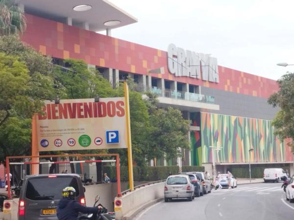 Local en calle Artista Foguerer