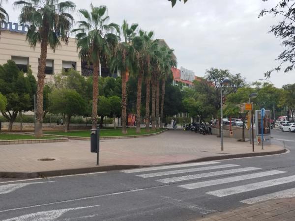 Local en calle Artista Foguerer