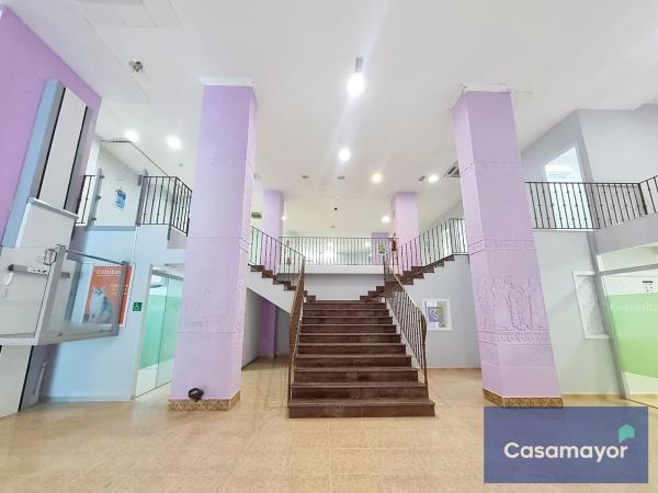 Local en avenida General Marvá