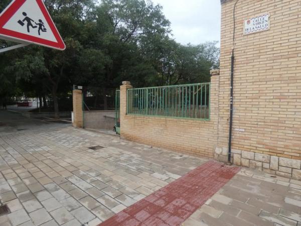 Local en calle de la Virgen de la Salud, 3