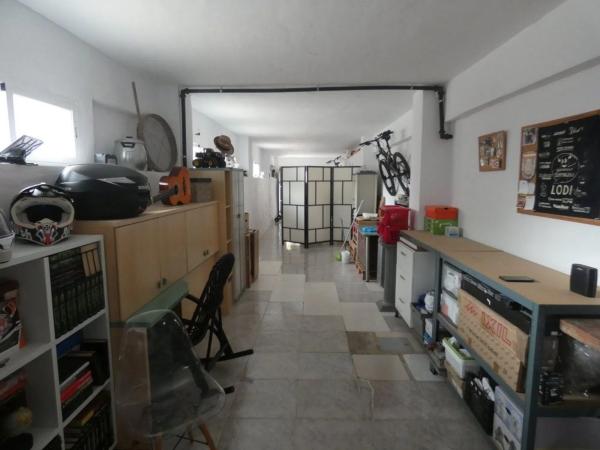 Local en calle de la Virgen de la Salud, 3