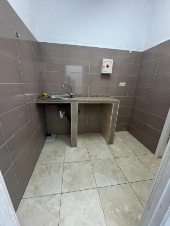 Local en Barrio Carolinas Altas