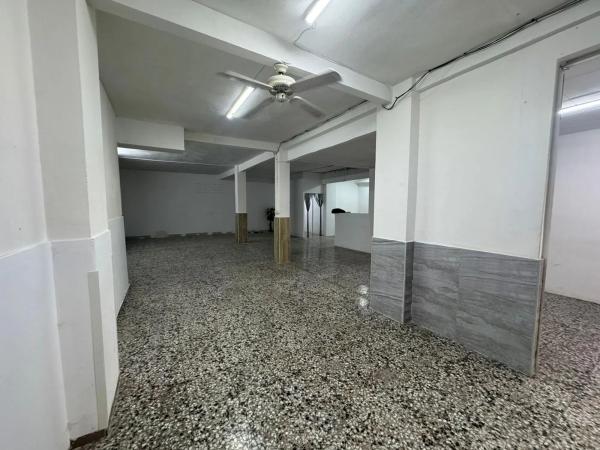 Local en Barrio Carolinas Altas