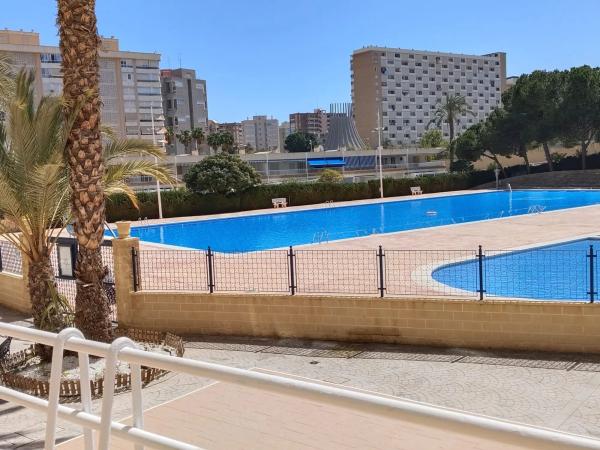 Local en avenida Benidorm, 18