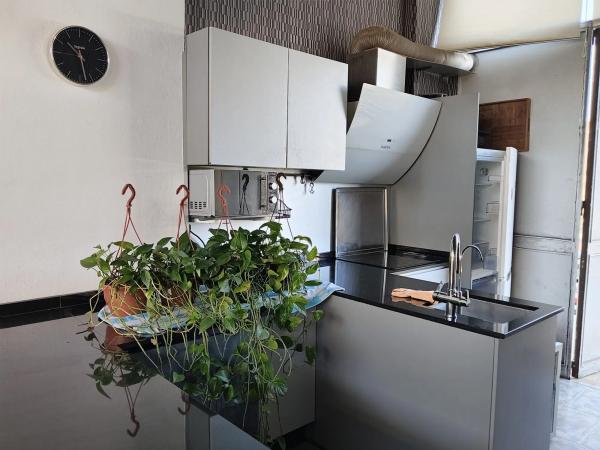 Local en avenida Benidorm, 18