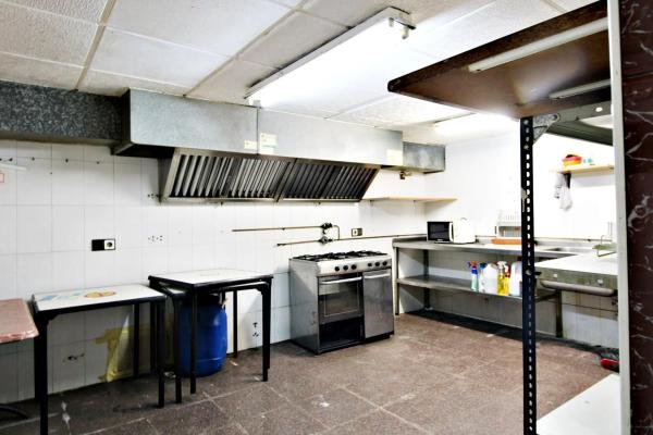 Local en calle Cefeo, 60