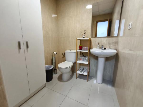 Local en avenida Deportista Isabel Fernández