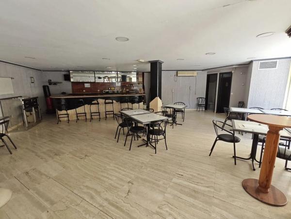 Local en Barrio Ensanche-Diputación