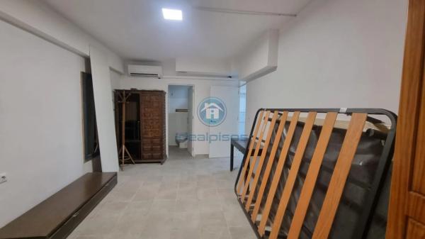 Local en calle Antonio Maura, 26