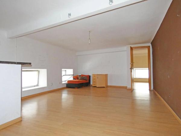 Local en plaza Músico Óscar Tordera Iñesta